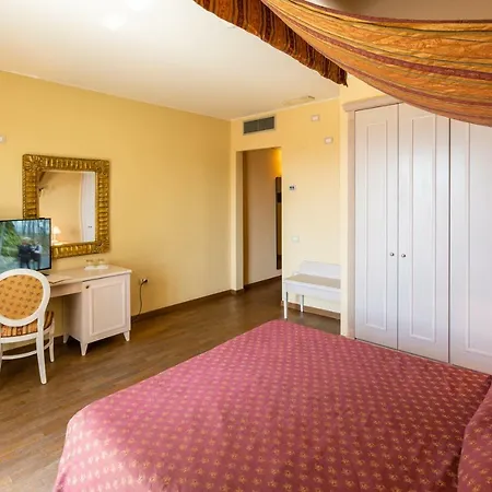 Parco Augusto - Grand Terme Otel